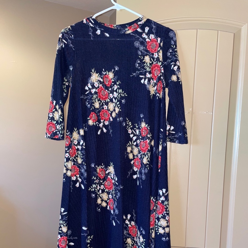 blue floral 3/4 sleeve dress